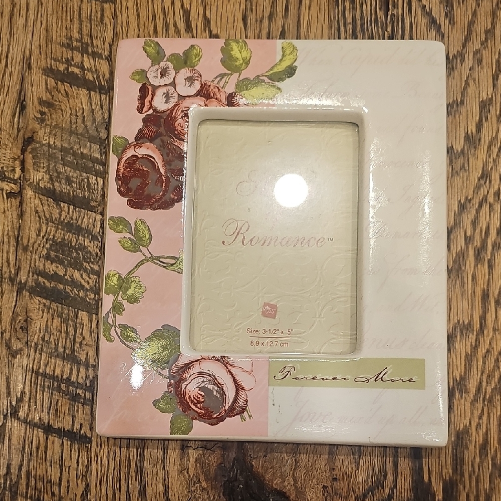 Floral Picture Frame with Romantic Design